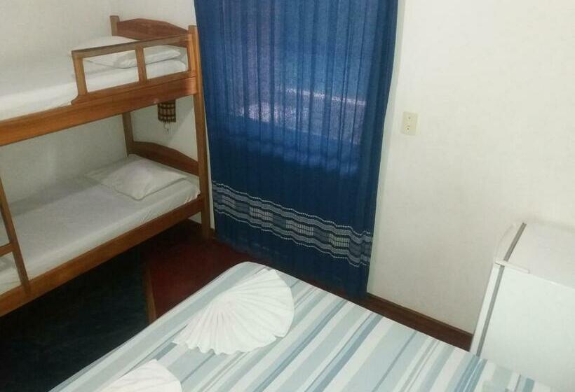 Четырехместный Номер Стандарт, O Pharol Hostel E Pousada