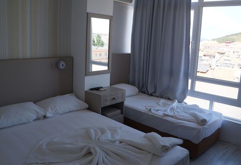Quarto Triplo Estandar, Marine