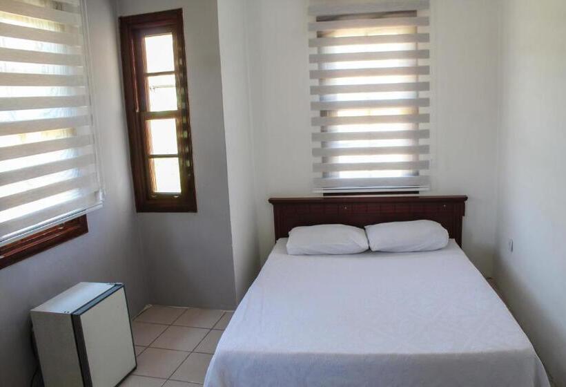 اتاق استاندارد, White City Pension