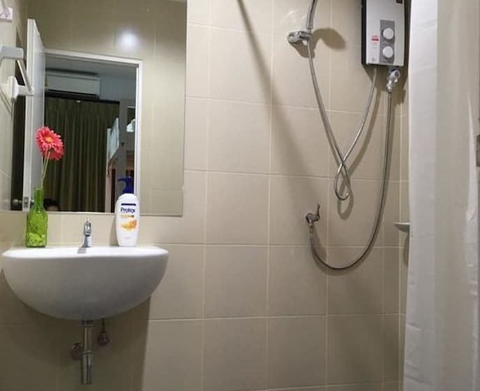 Кровать в Общей Комнате, Dkaya Hostel