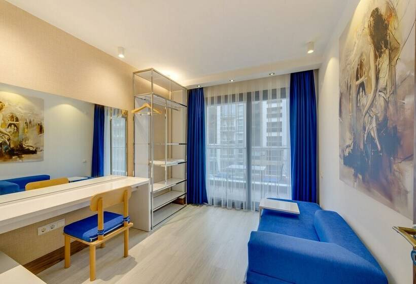 발코니가 있는 스위트, Concept Suites