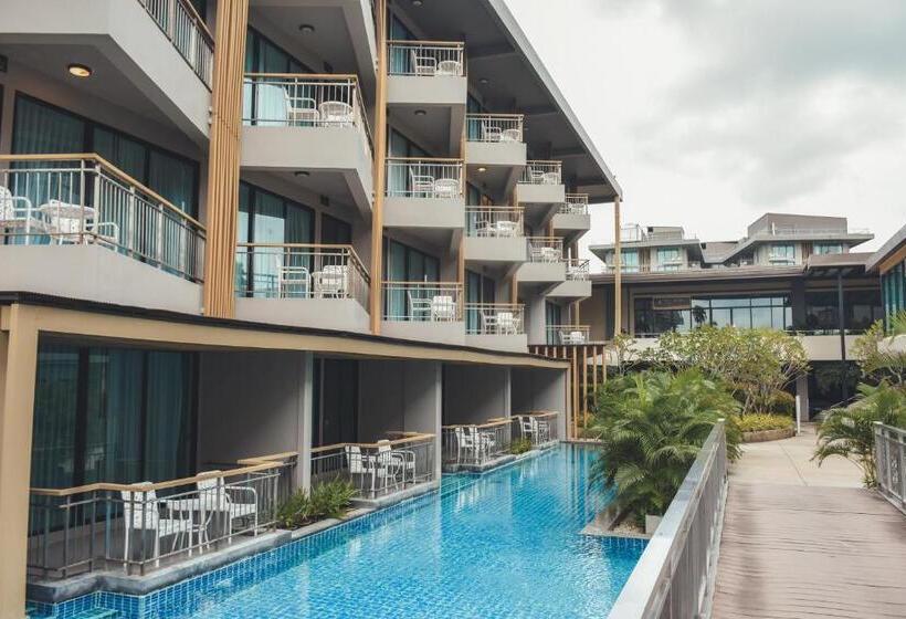اتاق لوکس با چشم‌انداز استخر, Sand Dunes Chaolao Beach Resort
