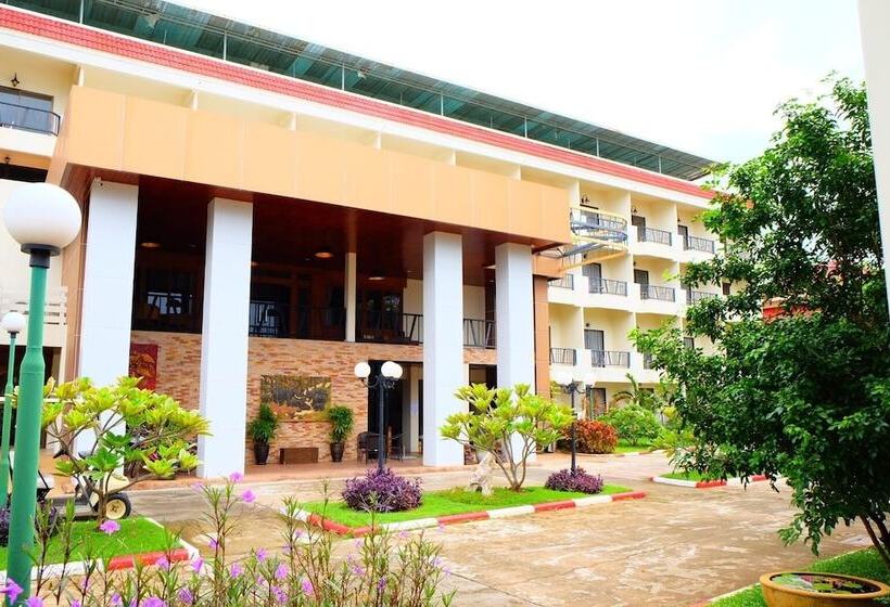 اتاق لوکس با چشم‌انداز دریا, New Travel Beach Hotel & Resort