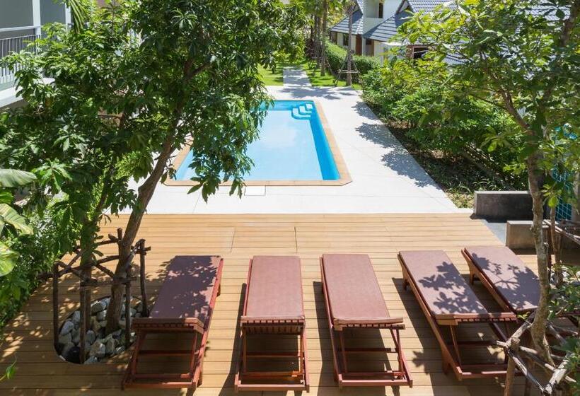 Номер Deluxe Вид на Бассейн, Parida Resort
