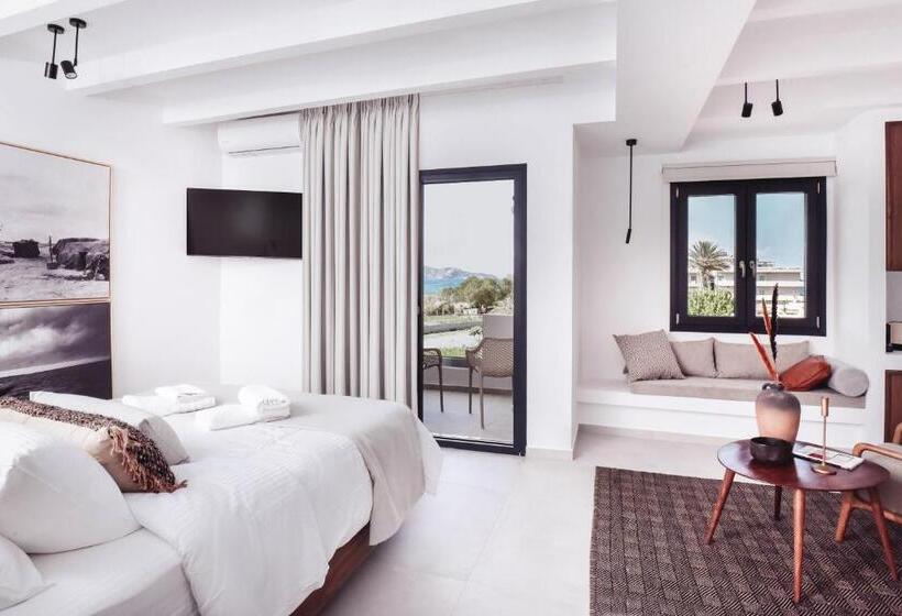 Люкс Superior, Ikaros Suites