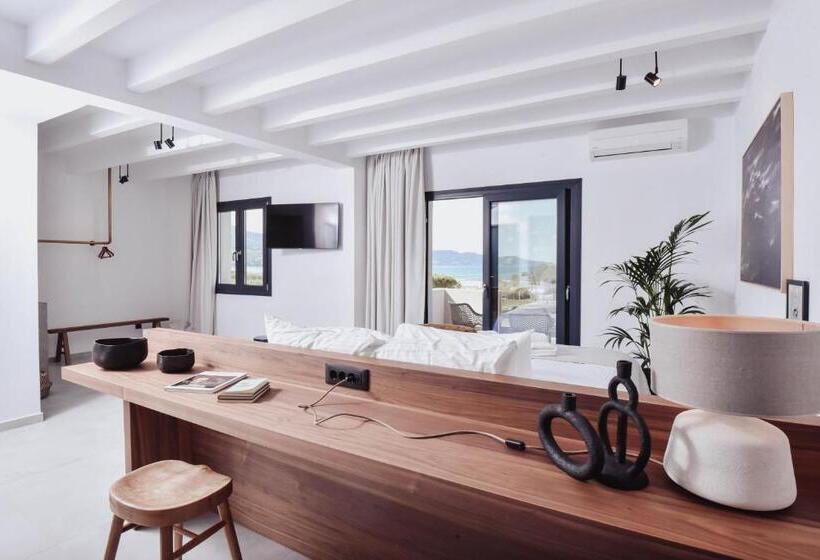 Люкс Superior, Ikaros Suites
