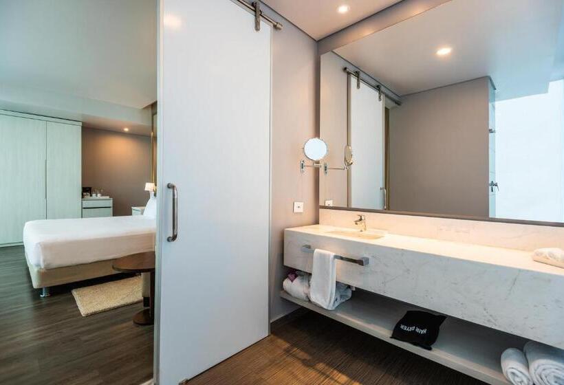 스탠다드 룸 킹사이즈 침대, Crowne Plaza Barranquilla, An Ihg