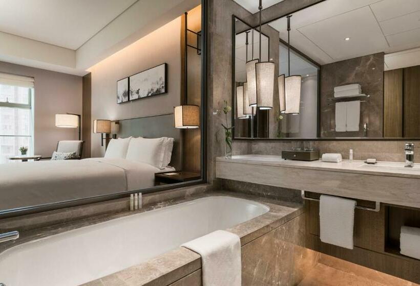 اتاق استاندارد با تخت بزرگ, Doubletree By Hilton Hotel Shiyan