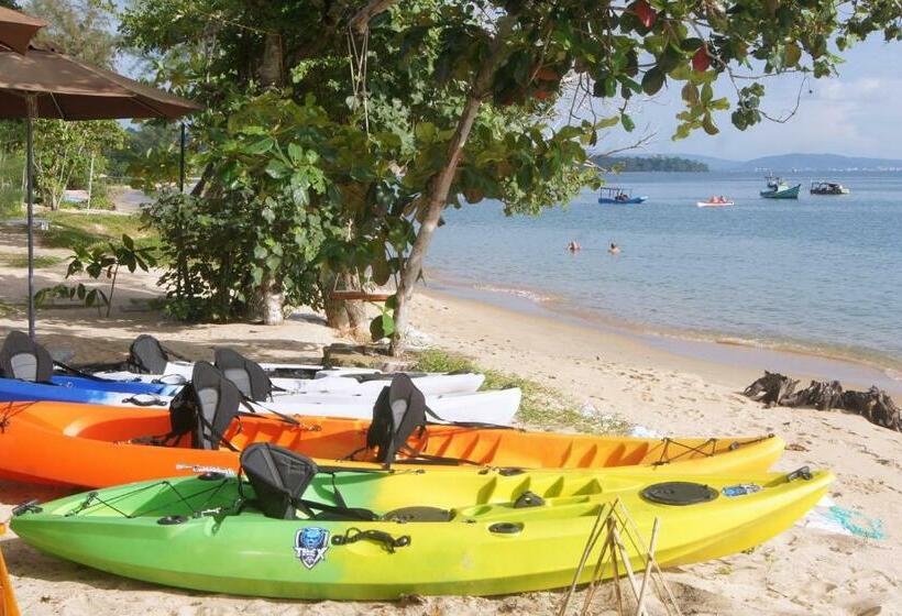 اتاق استاندارد سه تخته با چشم‌انداز باغ, Gold Sand Beach Bungalow