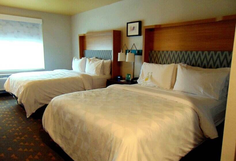 适合残疾人士使用的套间, Holiday Inn   Jonesboro, An Ihg