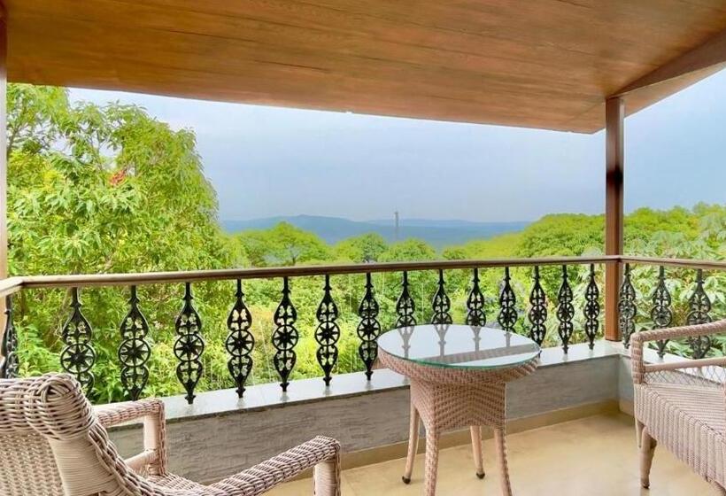 Люкс, Ramsukh Resorts And Spa