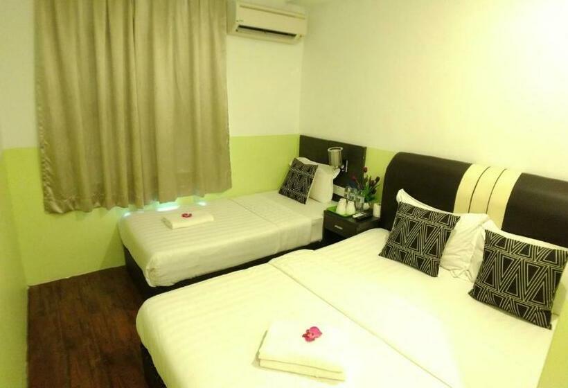 اتاق خانوادگی, Apple 1 Hotel Queensbay