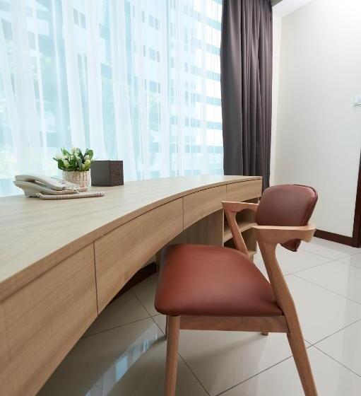 آپارتمان لوکس 2 خوابه, One Pacific Hotel & Serviced Apartments