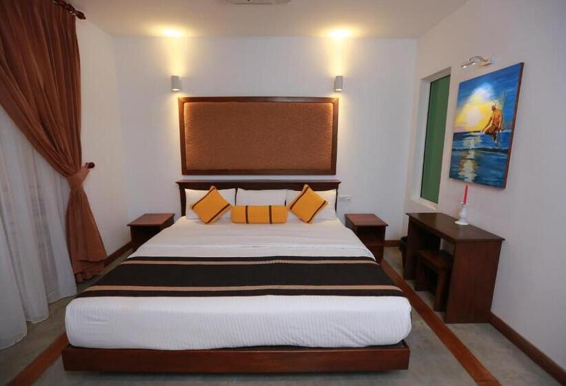 Апартаменты 2 Спальни, Refresh Hotel Hikkaduwa