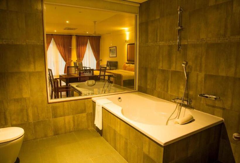 Семейный Номер Deluxe, Refresh Hotel Hikkaduwa