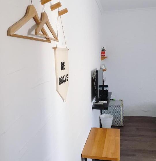 اتاق استاندارد, Summer Colour B&b