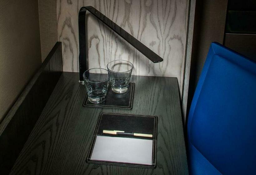 带城市景观的优质房间, Doubletree By Hilton  New York Times Square West