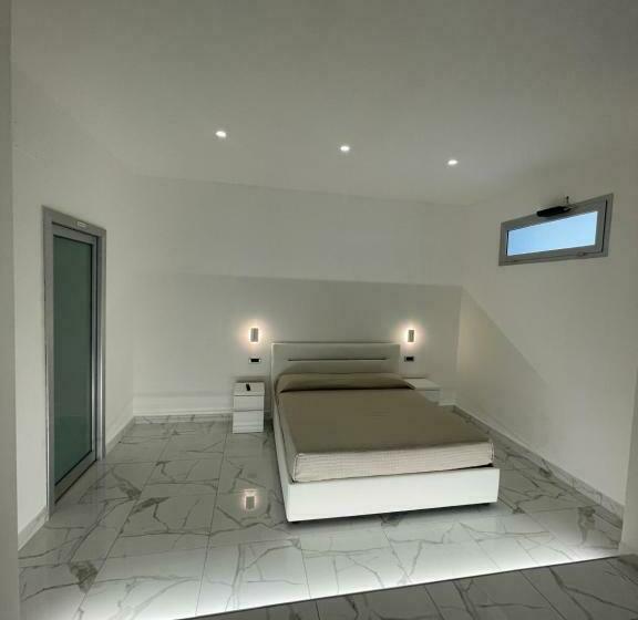 اتاق لوکس سه تخته, B&b Rossini Luxury 3