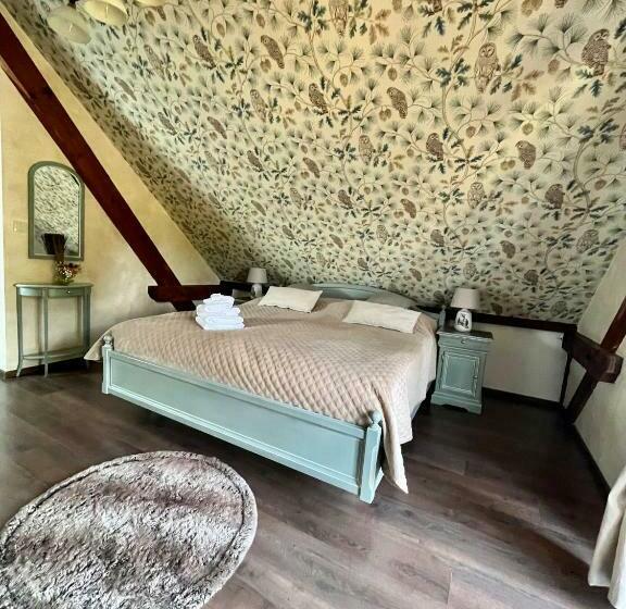 Номер Стандарт с Балконом, Zámeček   Chateau Lány   Depandance Stroodel
