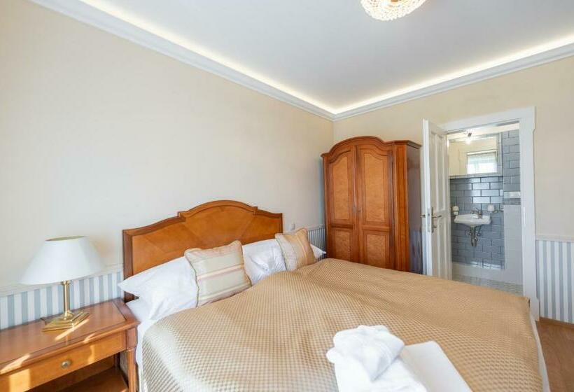 Номер Стандарт, Zámeček   Chateau Lány   Depandance Stroodel