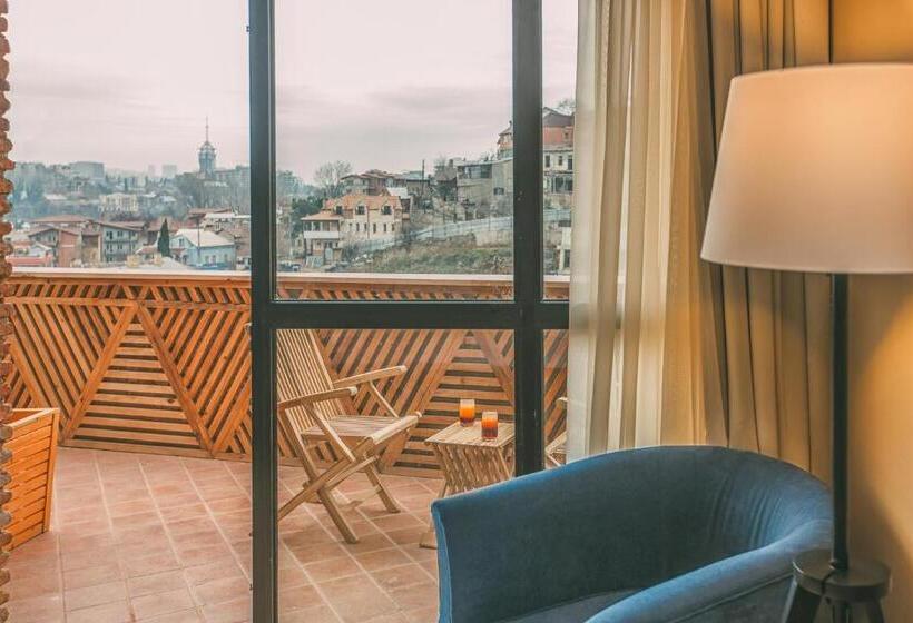 Deluxe Room, Kisi Boutique