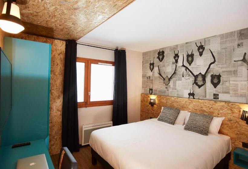Номер Премиум, Moontain Hostel