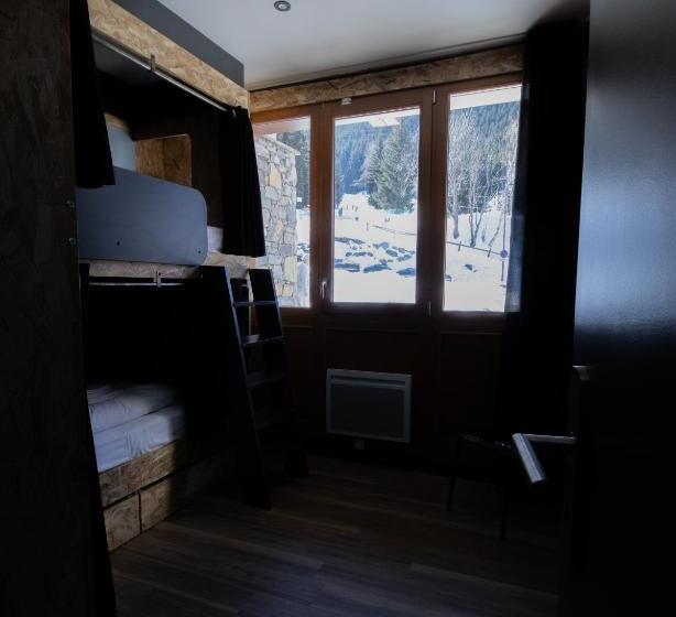 Люкс, Moontain Hostel