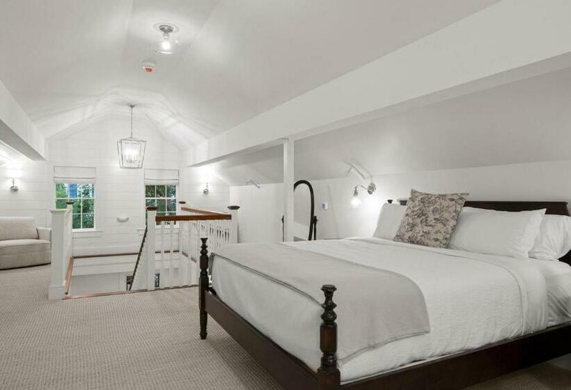 行政套房, The Davenport Inn