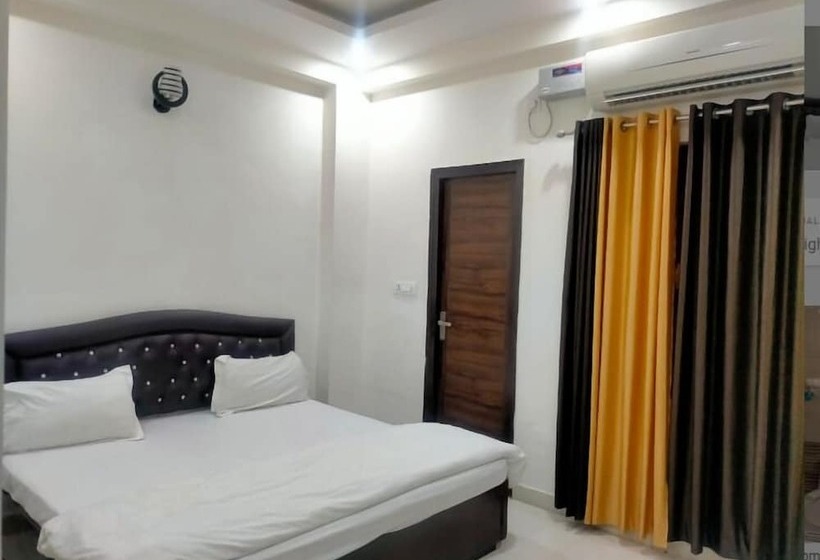 Номер Deluxe, Krishna Cottage, Vrindavan