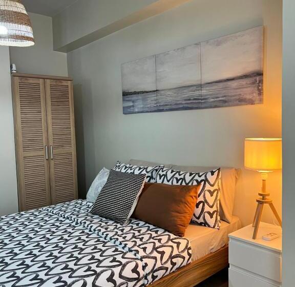 Апартаменты 1 Спальня, Huge 1bedroom Condotel W Balcony Near Smart Araneta Coliseum