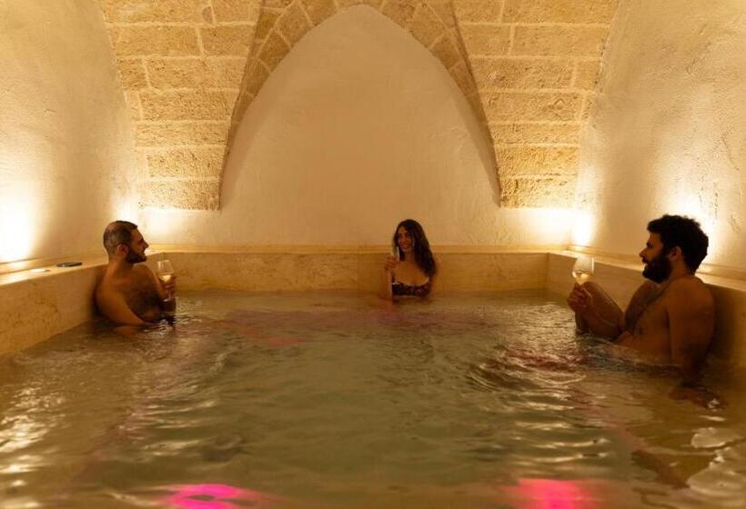 Номер Стандарт с Гидромассажем, Zahra Superior Suite With Private Pool