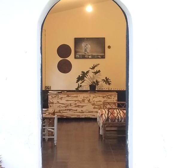 标准间, 210 Casa De Huéspedes