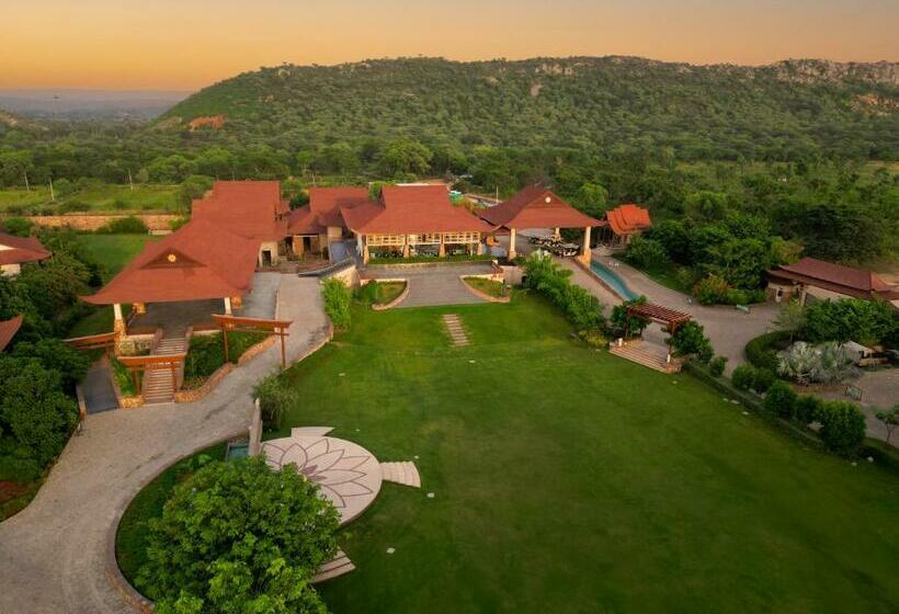 バルコニー付きスタンダードルーム, Ananta Spa & Resort Jaipur