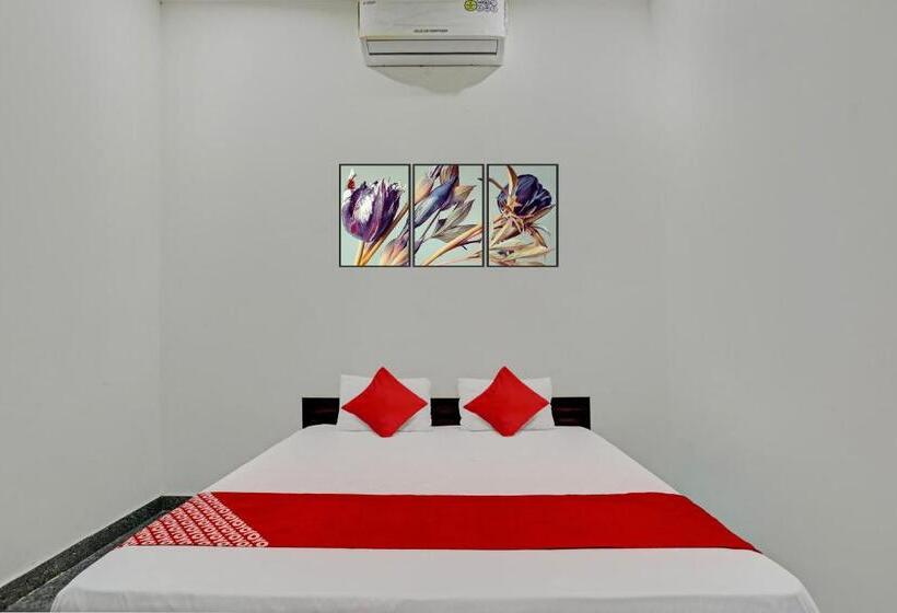 Трехместный Номер Классика, Oyo Flagship The Crown Plaza