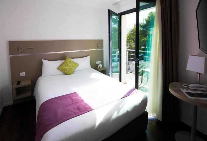 Номер Стандарт с Террасой, Appart  Hotel La Girafe Marseille Est   Porte D Aubagne