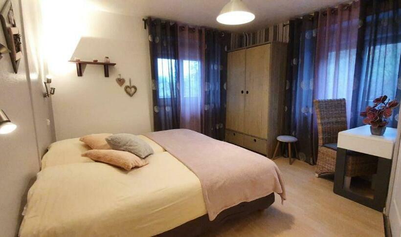 Номер Стандарт, Chambre D'hotes Le Saut De La Truite