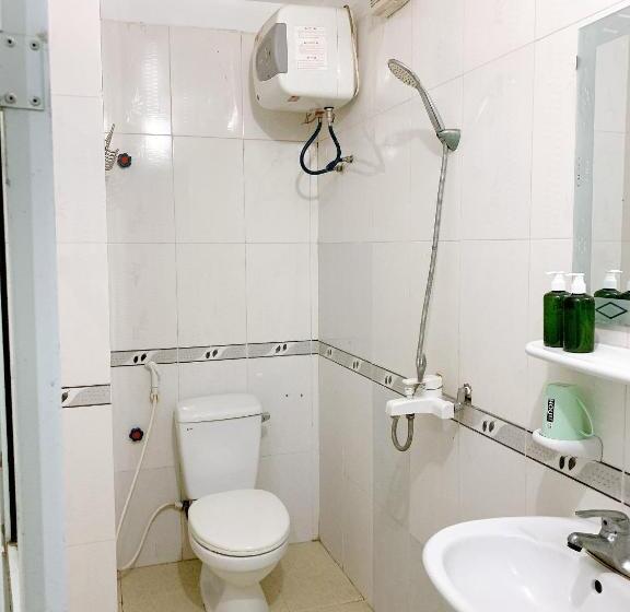 اتاق استاندارد چهار تخته, Bao Long Guest House