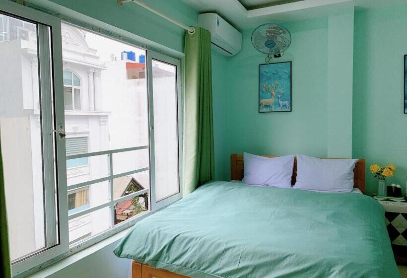 اتاق لوکس با چشم‌انداز شهر, Bao Long Guest House