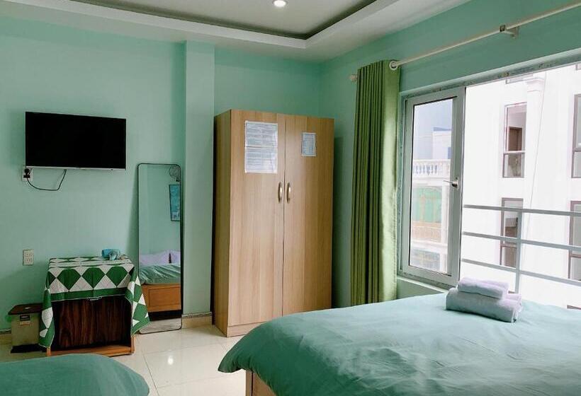اتاق لوکس با چشم‌انداز شهر, Bao Long Guest House