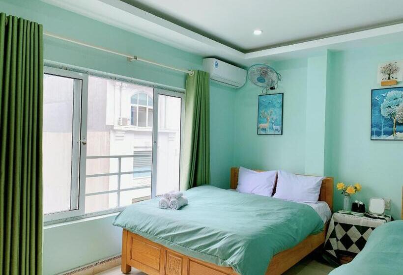 اتاق لوکس با چشم‌انداز شهر, Bao Long Guest House