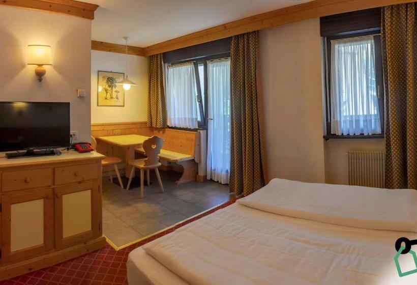 Студио Стандарт с Балконом, Hotiday Apartment Collection   San Martino