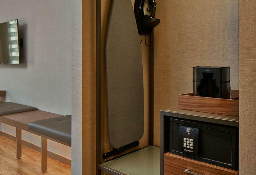 스탠다드 룸 킹사이즈 침대, Ac Hotel By Marriott Minneapolis Downtown