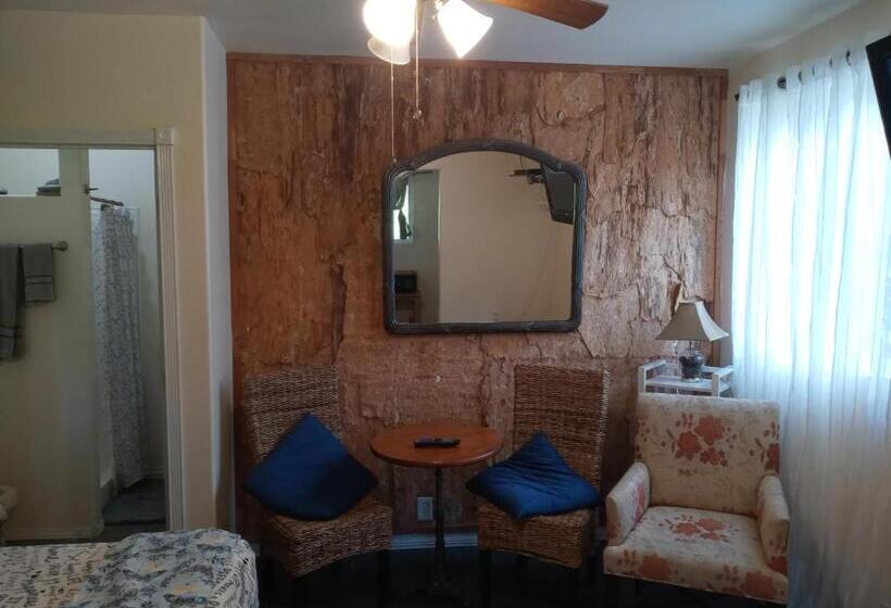 Номер Стандарт, Aloha Crater Lodge