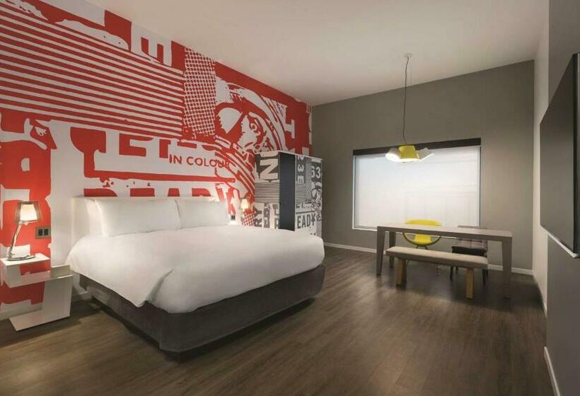 스탠다드 스튜디오 킹침대, Radisson Red Minneapolis Downtown