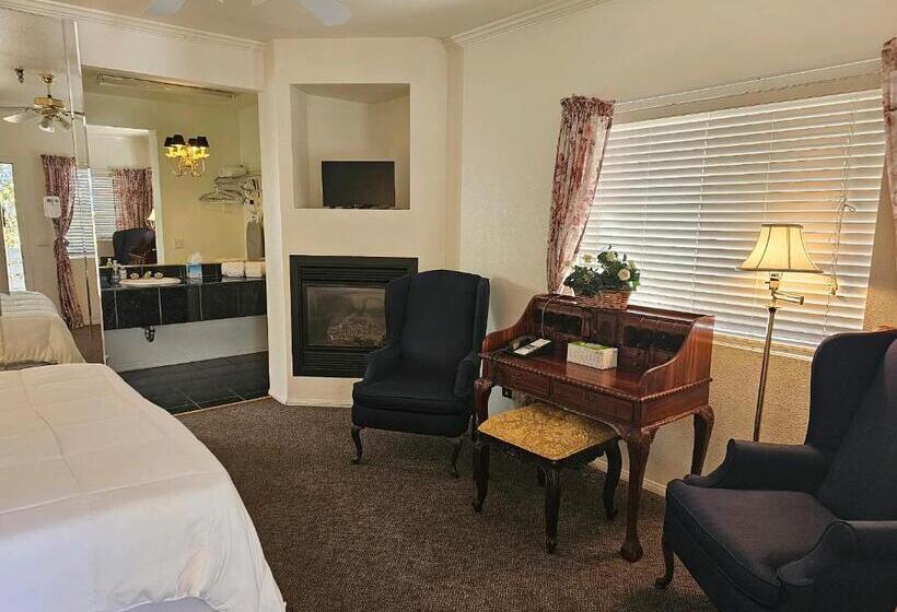 Номер Стандарт Трехместный, Alhatti Christian Resort