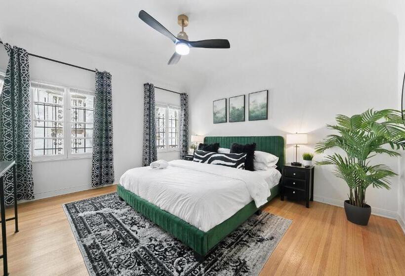 Apartamento 1 Dormitório, Beverly Hills Stylish & Central 1 Br Apt + Parking