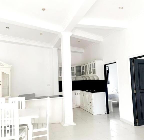 Номер Стандарт с Балконом, Changami Residence