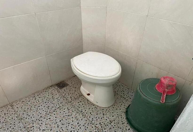 Номер Economy, Spot On 93149 Karman S Sari 1 Homestay Syariah