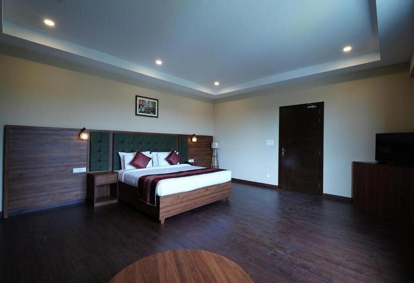 Люкс с Балконом, Antaraal Resort & Spa A Village Resort