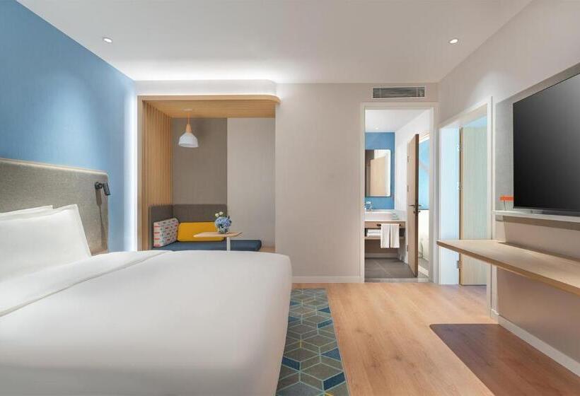 스위트 킹사이즈 침대, Holiday Inn Express Dandong City Center, An Ihg